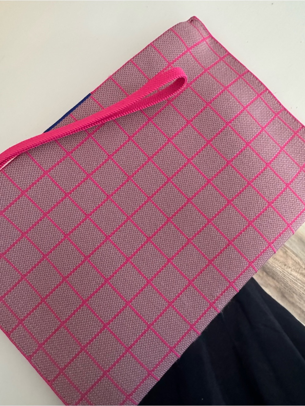 Rothy’s Signature The Wristlet Clutch Pouch in Pink Windowpane Retired Color - Picture 2 of 7